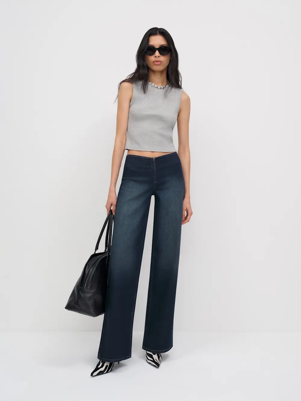 Reformation Greta Super Stretch Low Rise Wide Leg Jeans Blue - Size 28